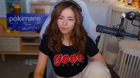 pokimane wardrobe malfunction|Pokimane Wardrobe Malfunction: Delete Twitch Video In Panic